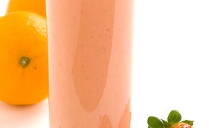 Клубнично-апельсиновый коктейль