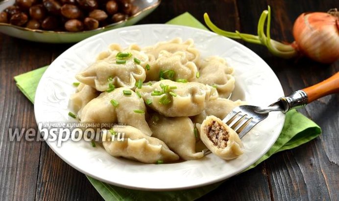 Вареники с курицей и фасолью