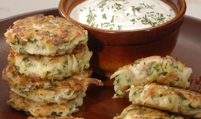 Картофельные оладьи с ветчиной