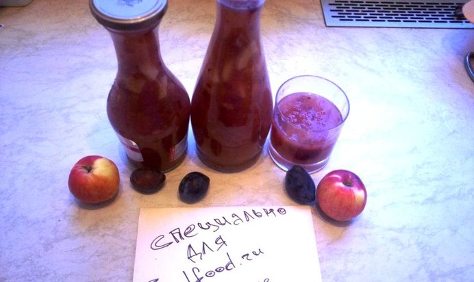 Яблочно-сливовый кисель с сиропом