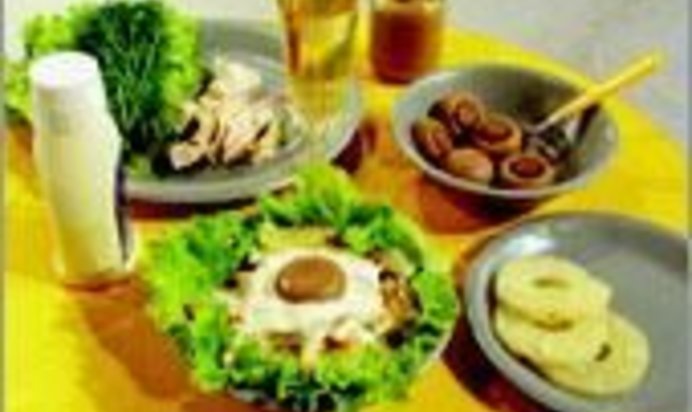 Салат-коктейль из куриного мяса