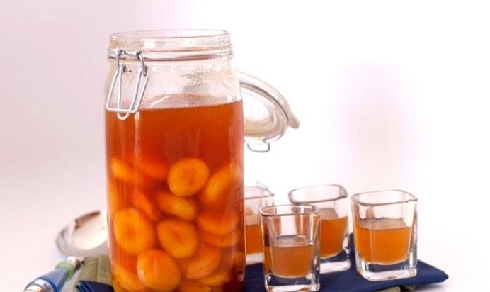 Наливка абрикосовая