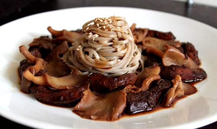 Курица терияки с виноградным соусом