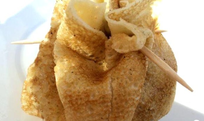 Блинчики с куриным филе и сыром