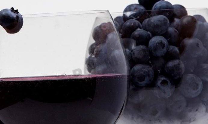 Домашнее черничное вино из черники