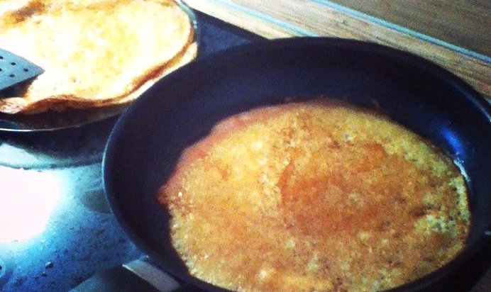 Дрожжевые блины в дырочку