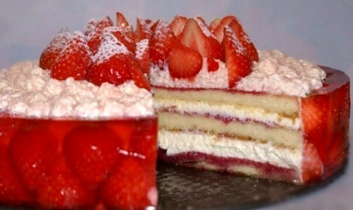 Клубнично-малиновый торт