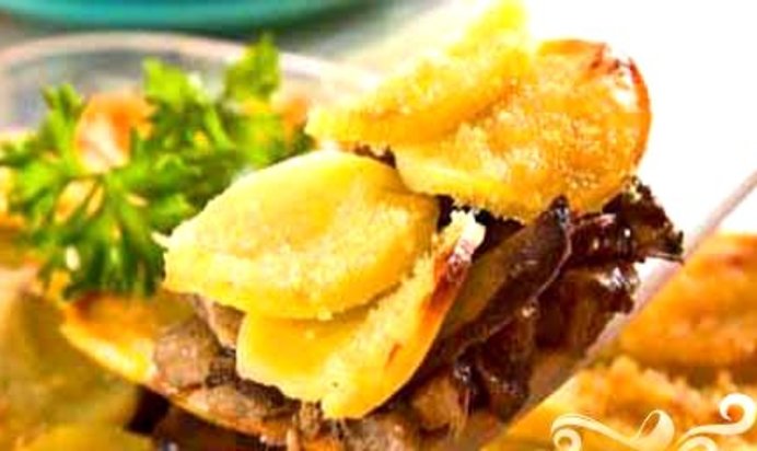 Картофельная запеканка с грибами и чесноком