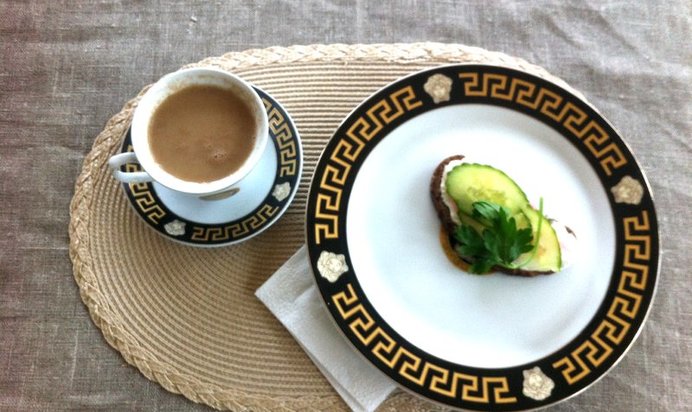 Королевский бутерброд с крабовым мясом