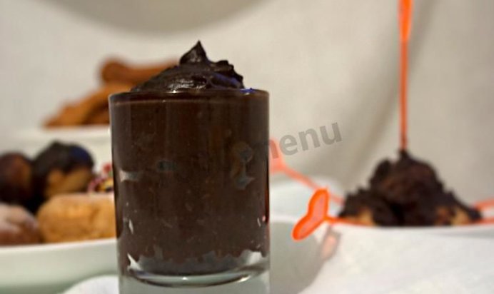 Шоколадный крем для торта