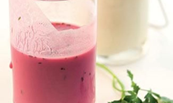 Напиток из ацидофилина со свеклой