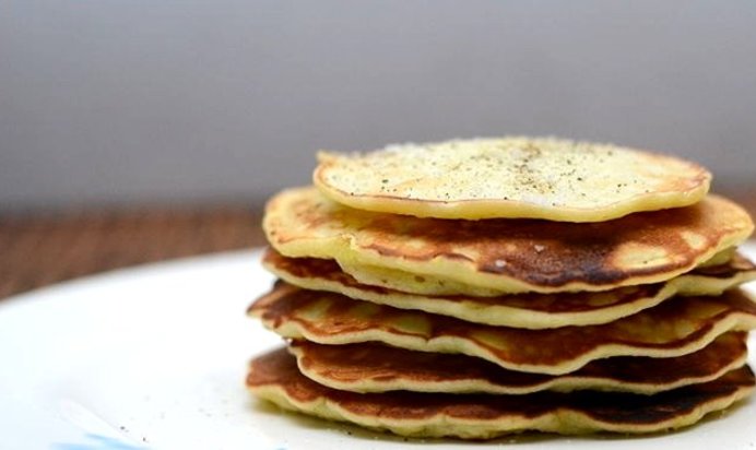 Капустные оладьи с сыром