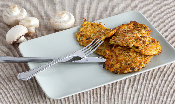 Овощные оладьи с шампиньонами