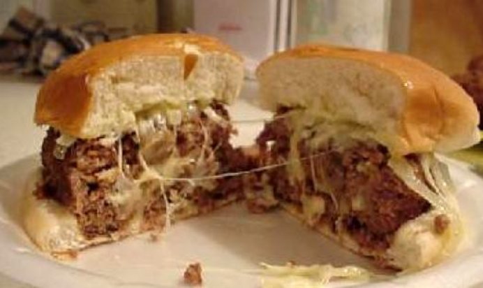 Гигантский швейцарский бургер с грибами