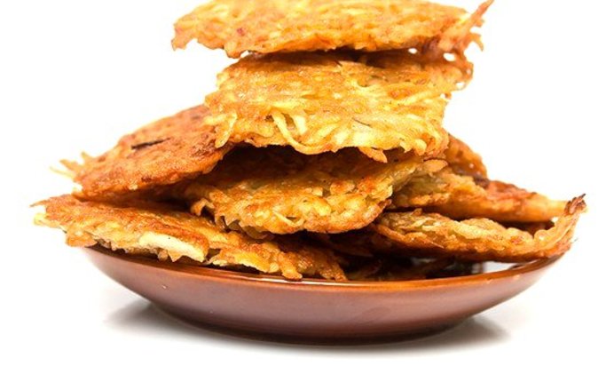 Картофельные оладьи с дрожжами