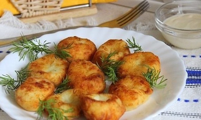 Жареные картофельно-творожные клецки