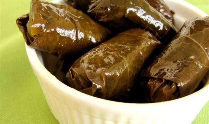 Долма (голубцы с виноградными листьями)