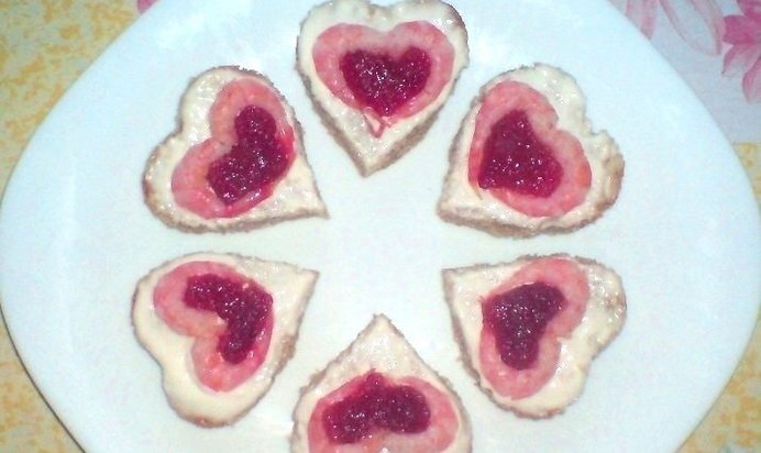 Мини-бутерброды Сердечки