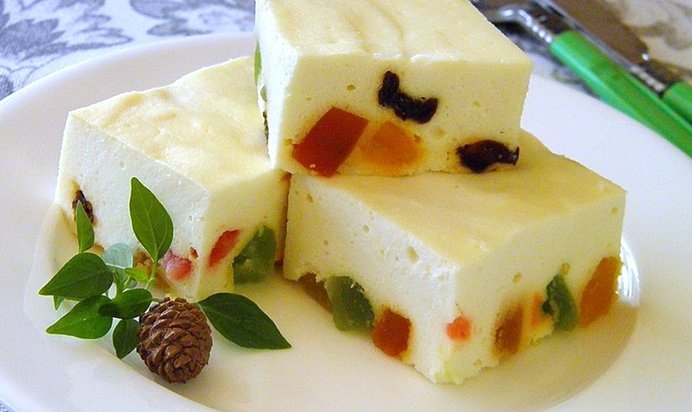 Творожная запеканка с цукатами