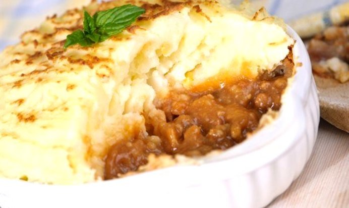 Запеканка из фарша и картофельного пюре