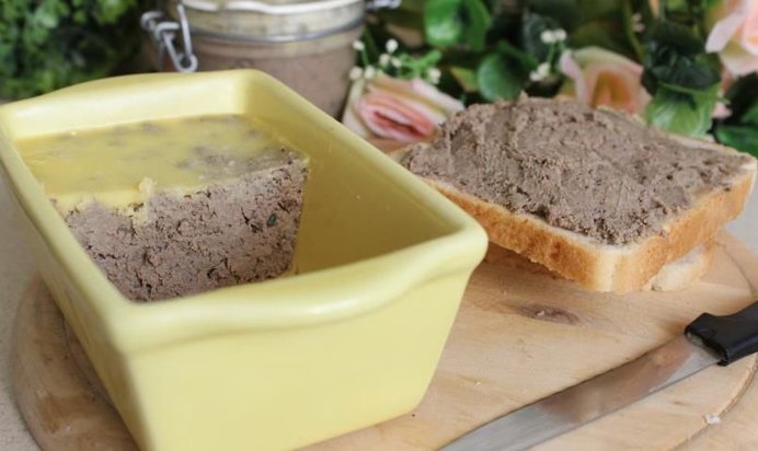 Паштет из свиной печени с черносливом