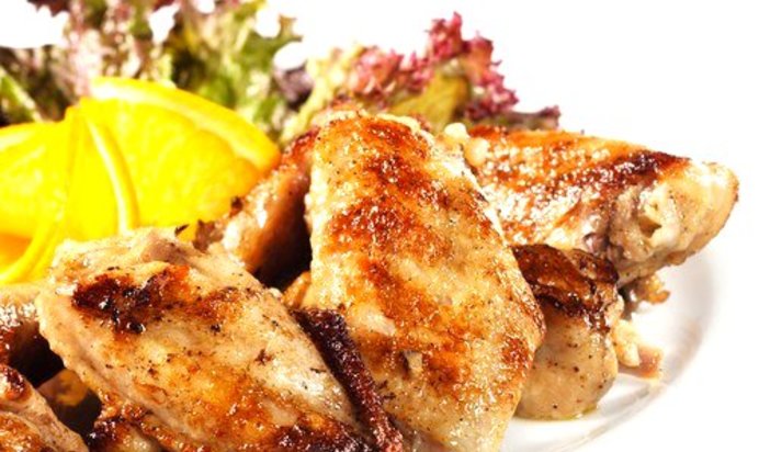 Куриные грудки с апельсиновым мармеладом и красным вином