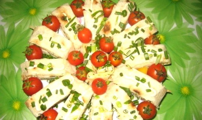 Лаваш с еврейским салатом