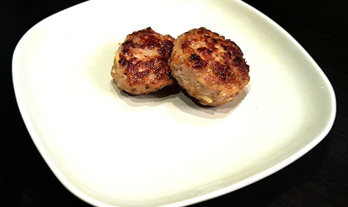 Котлеты из смеси свиного и говяжьего фарша с яйцом