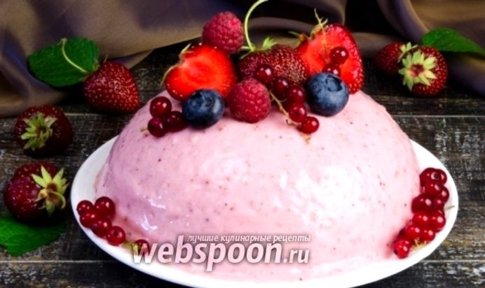 Торт-мусс клубничный на основе йогурта