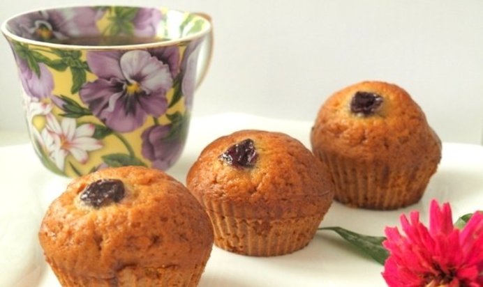 Имбирные кексы с вишней