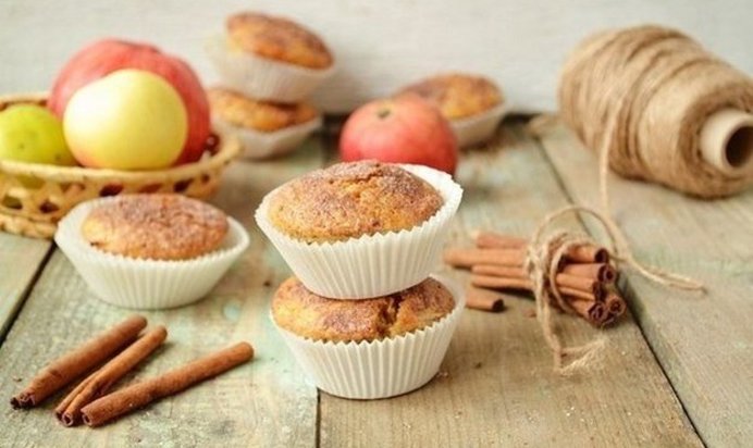 Яблочные кексы с курагой