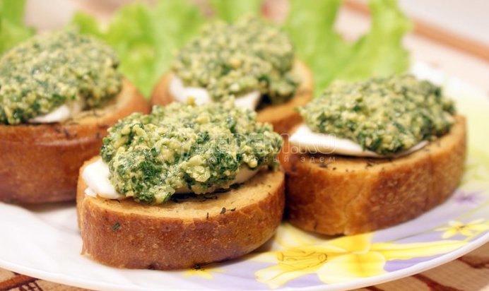 Горячие бутерброды с кешью