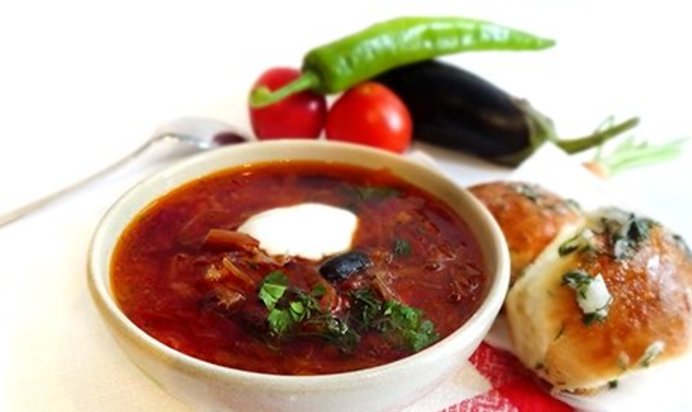 Борщ с пампушками