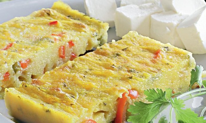 Запеканка из кукурузной крупы с овощами