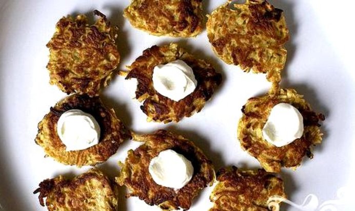 Яблочные оладьи