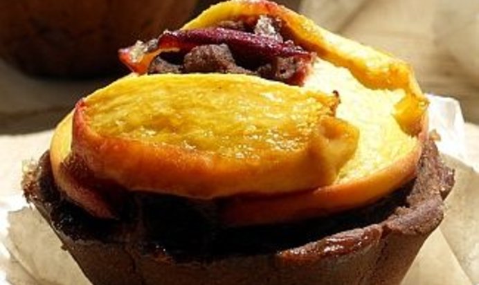 Маффины на рисовой муке с персиками