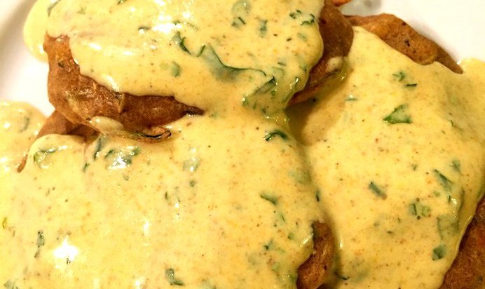 Оладьи из нутовой муки с цуккини