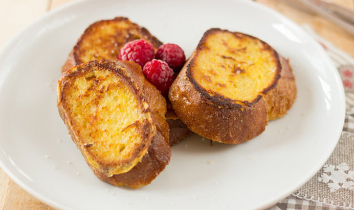 Обжаренный сладкий хлеб