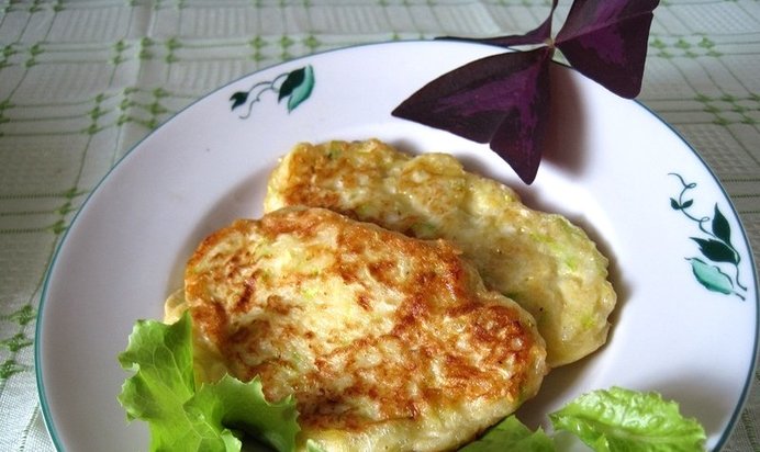 Кабачковые оладьи с сыром