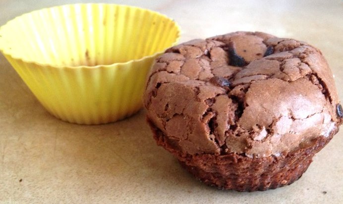 Кексы из горького шоколада с начинкой