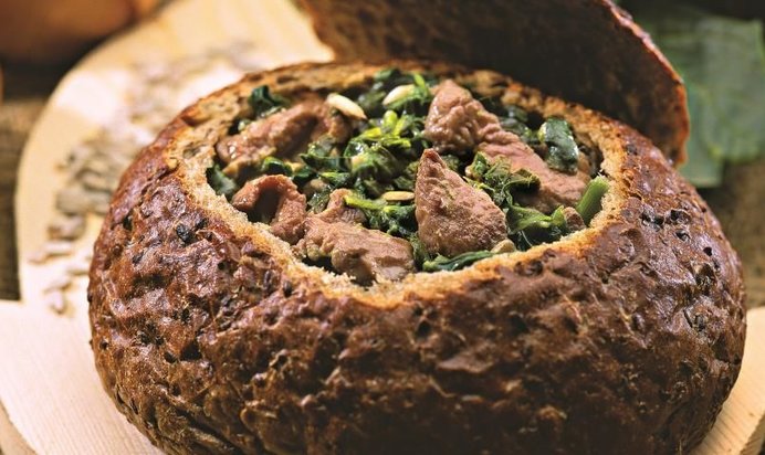 Телятина со шпинатом в хлебе