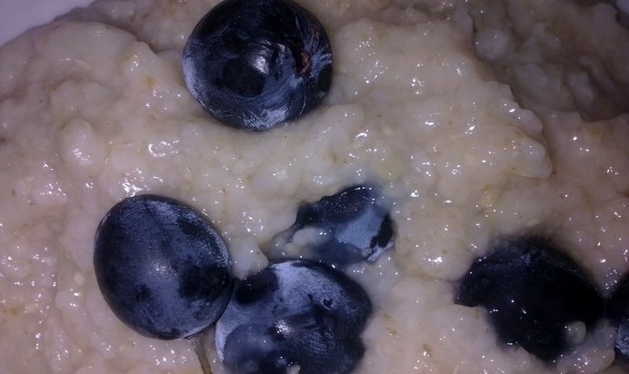 Овсянка с виноградом