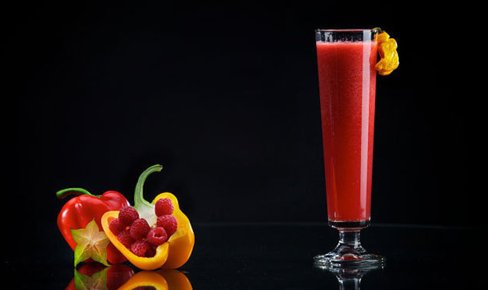 Коктейль-слинг «Малина и перец»