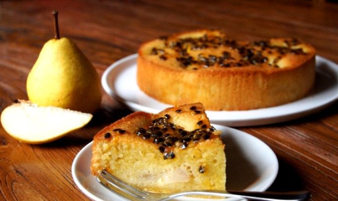 Бисквит с грушами