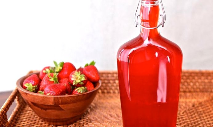 Клубника, протертая в сиропе