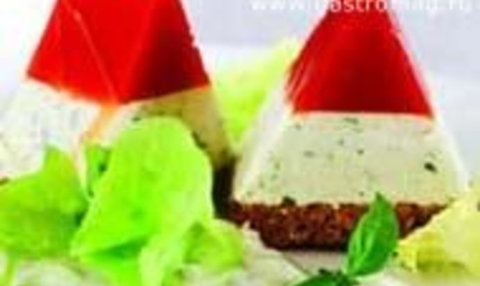 Томатно-йогуртовое желе на ржаном хлебе