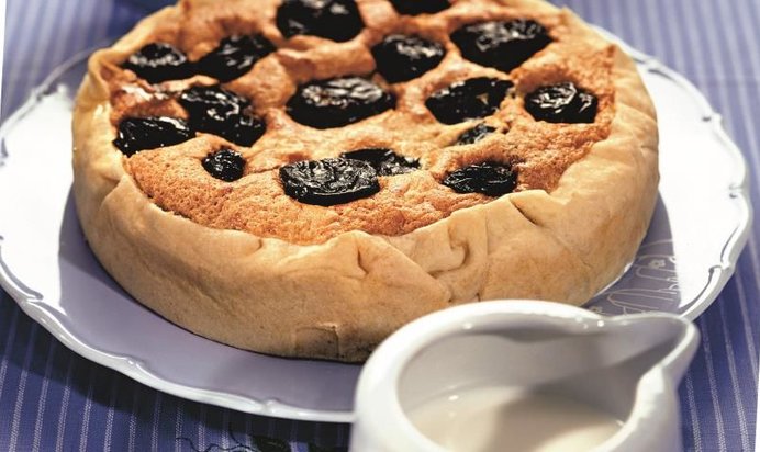 Торт с черносливом