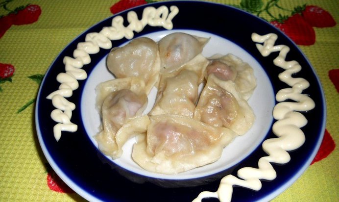 Пельмени с мясом и капустой на пару