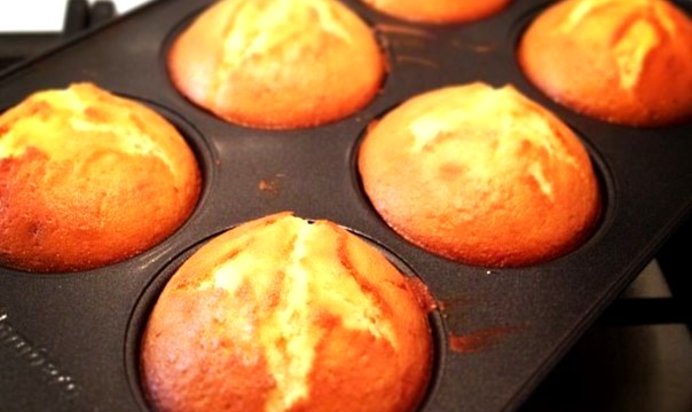 Маффины с персиками