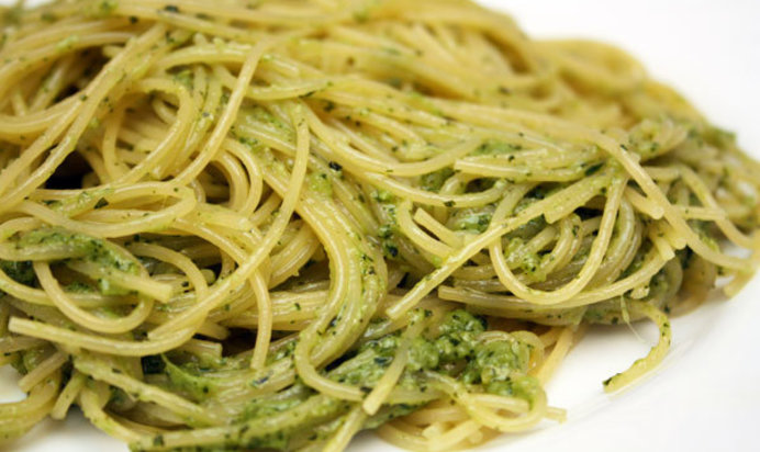 Спагетти с песто